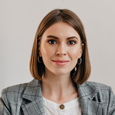 Аня Стомина